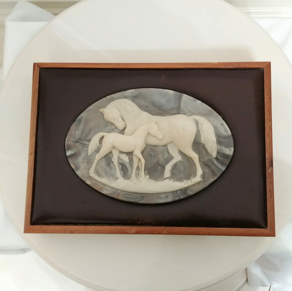 Vintage Mare & Colt  Horses American Walnut Wood Box
